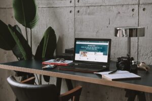 IA em Agências WordPress: Como Usar sem Perder o Controle