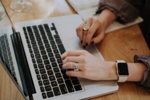 10 Melhores Construtores de Temas WordPress em 2026